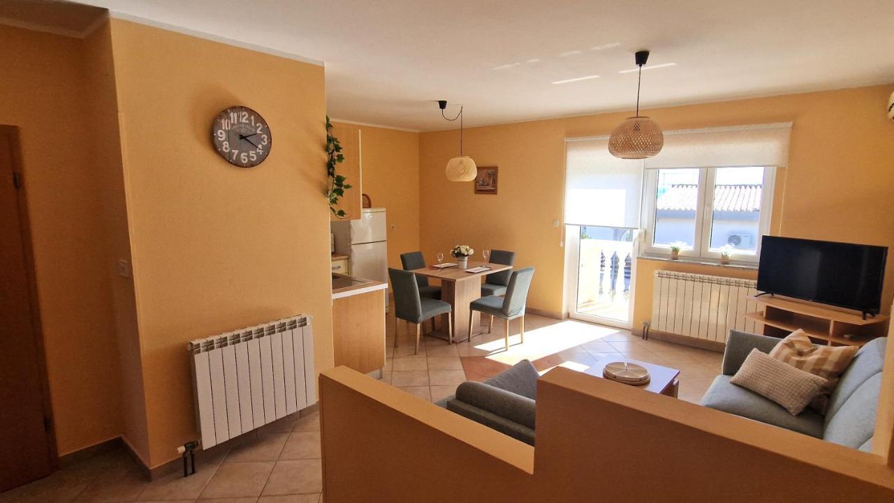 Apartments Ana & Ivan Крк Экстерьер фото
