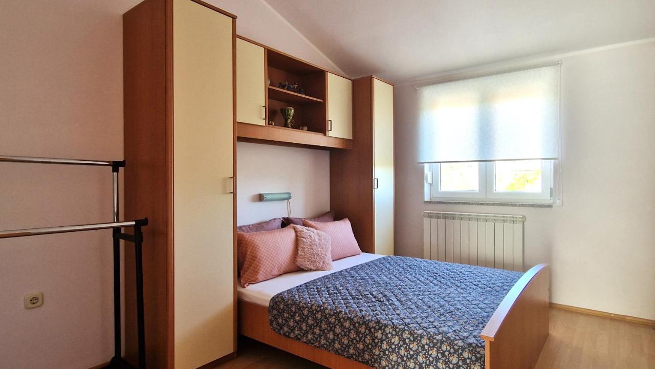 Apartments Ana & Ivan Крк Экстерьер фото