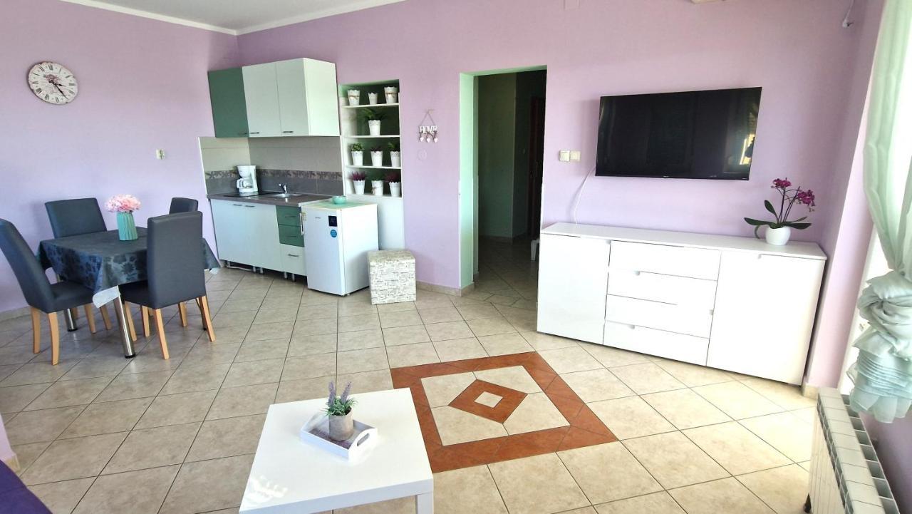 Apartments Ana & Ivan Крк Экстерьер фото